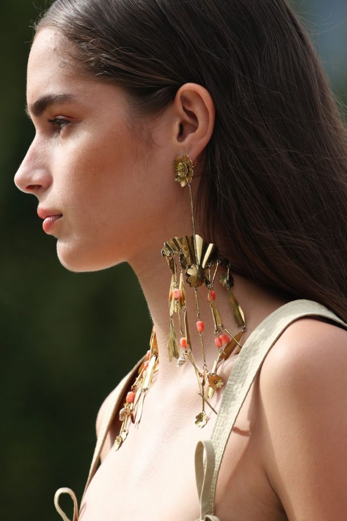 6 Major US Fashion Jewelry Trends Noticed From the Spring 2021 Runways