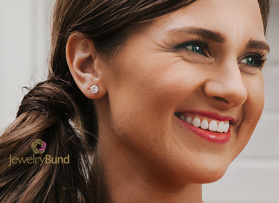 Best Styles of Women Earrings to Wear for Sensitive Ears